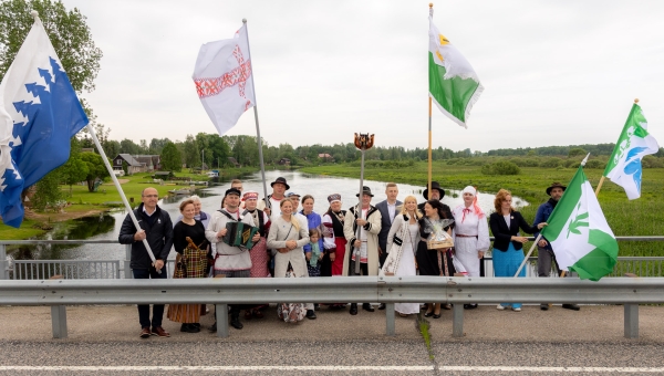 FOTOD Laulu- ja tantsupeo tuli rändas Võrumaal 306 kilomeetrit